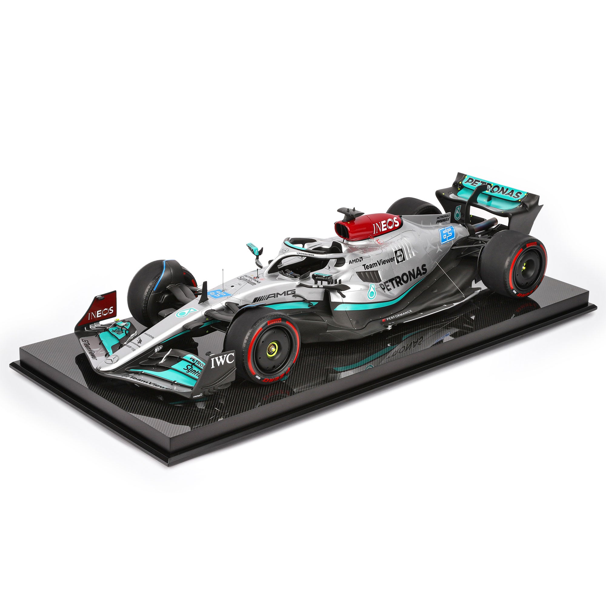 George Russell 2022 Mercedes-AMG Petronas F1 Team W13 E Performance 1:8 Scale Model - Sāo Paulo GP