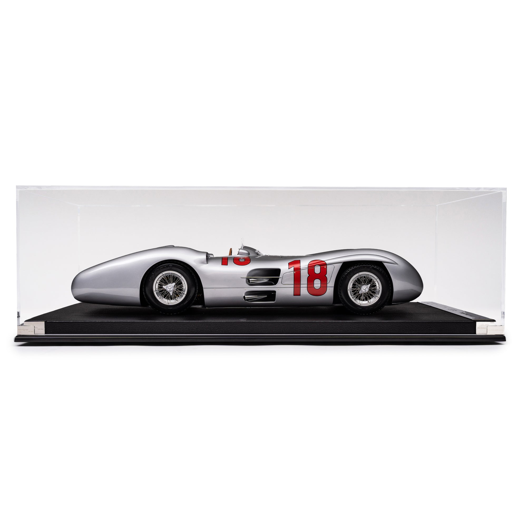 Mercedes-Benz 1954 W196 Streamliner 1:8 Scale Model – French GP