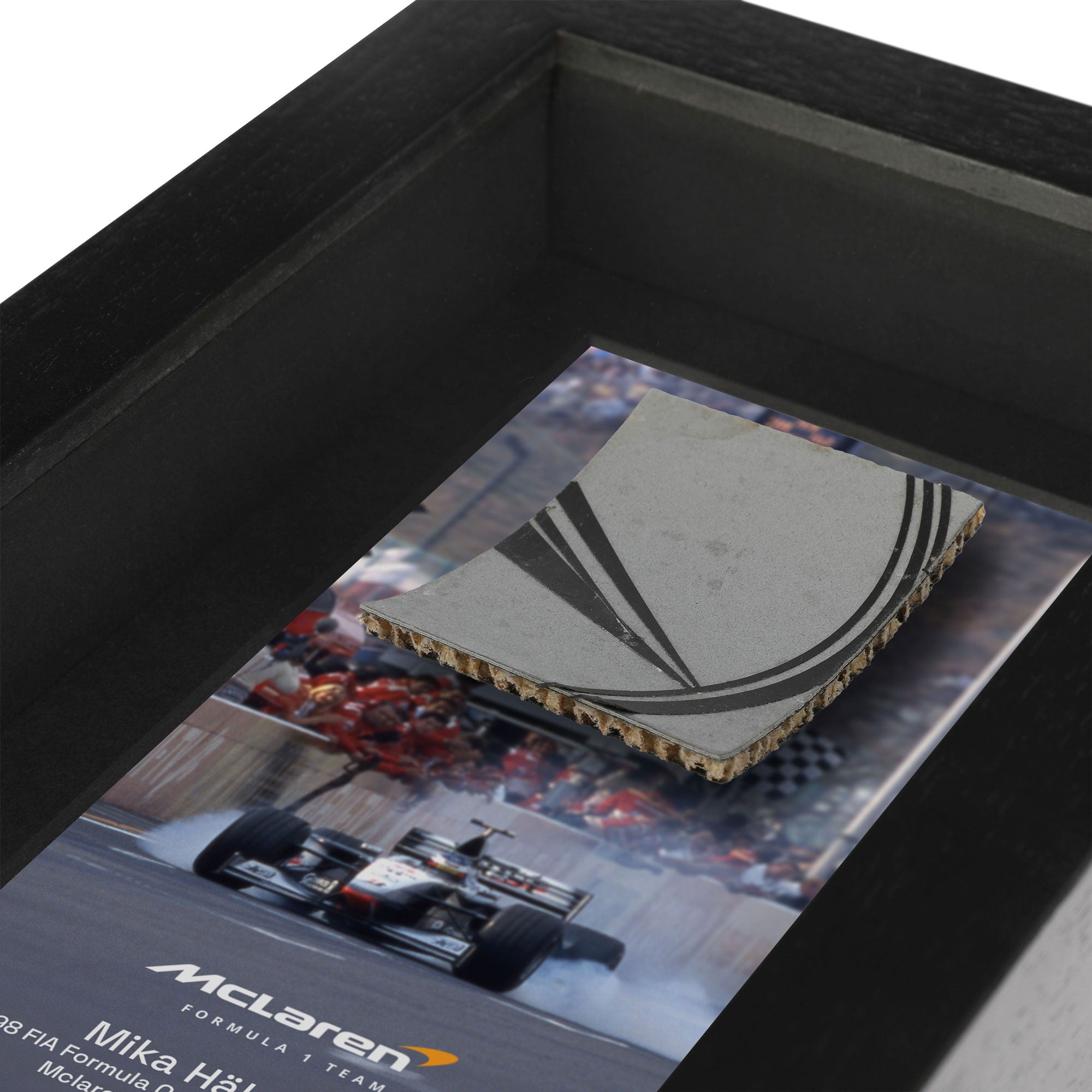 Limited Edition Mika Häkkinen 1998 McLaren F1 Team Desktop Bodywork & Photo