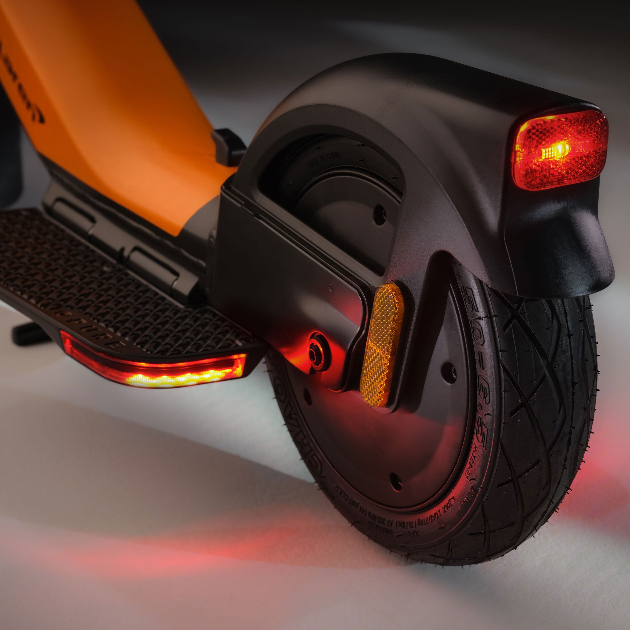 Pure x McLaren E-Scooter – Papaya Edition