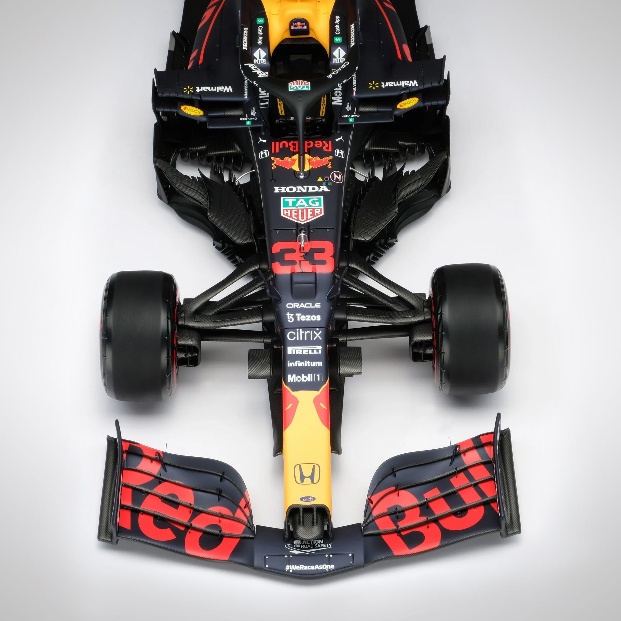 Max Verstappen 2021 Oracle Red Bull Racing RB16B 1:8 Scale Model – Abu Dhabi GP